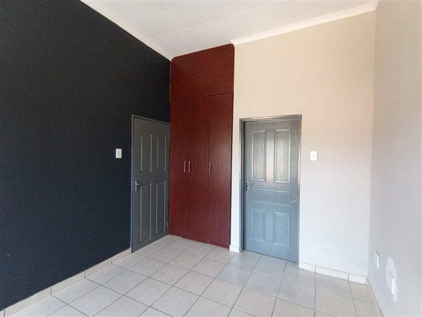 To Let 1 Bedroom Property for Rent in Norkem Park Gauteng