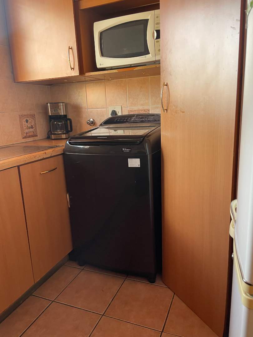 3 Bedroom Property for Sale in Die Hoewes Gauteng