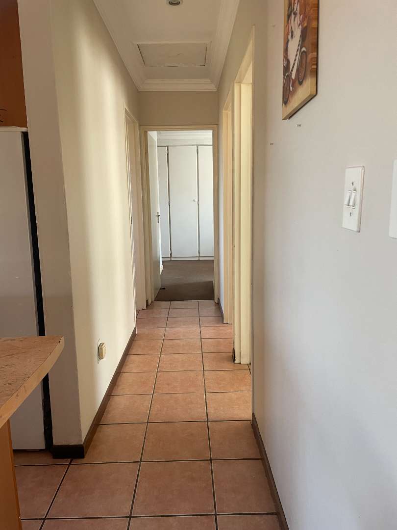 3 Bedroom Property for Sale in Die Hoewes Gauteng