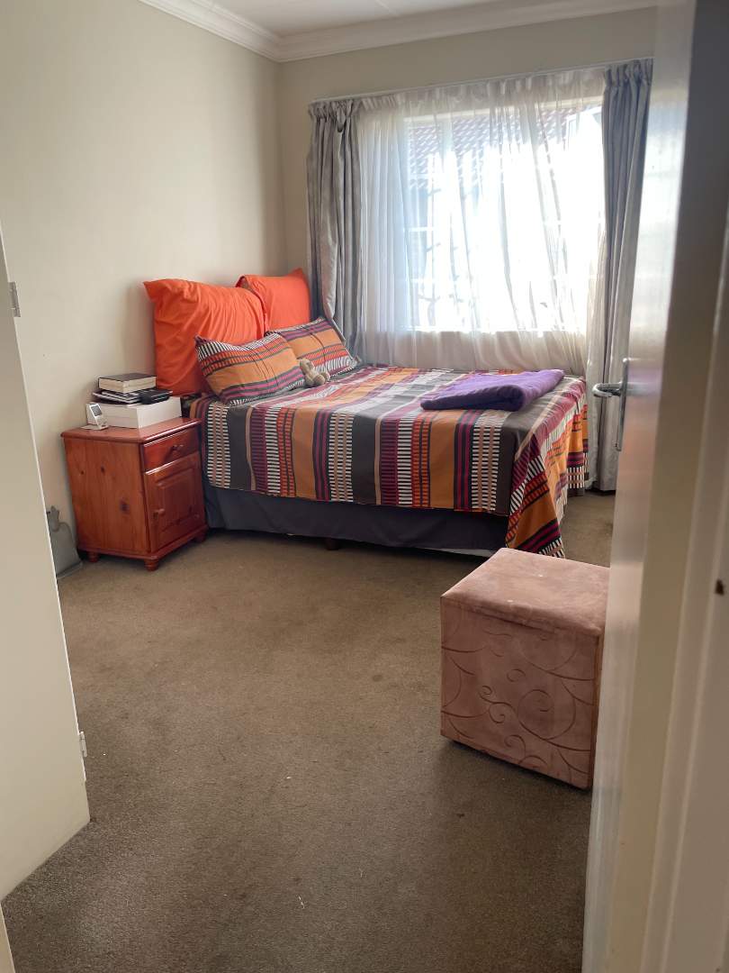 3 Bedroom Property for Sale in Die Hoewes Gauteng