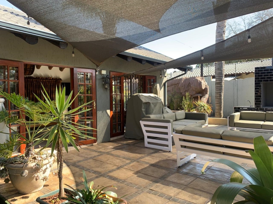 3 Bedroom Property for Sale in Van Riebeeck Park Gauteng
