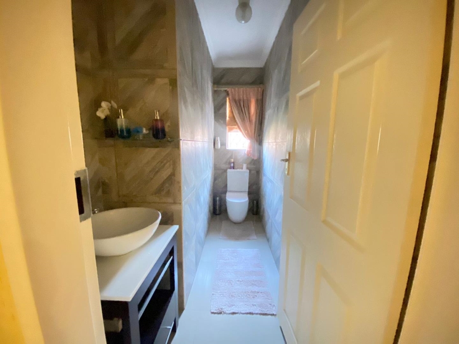 3 Bedroom Property for Sale in Birchleigh North Gauteng