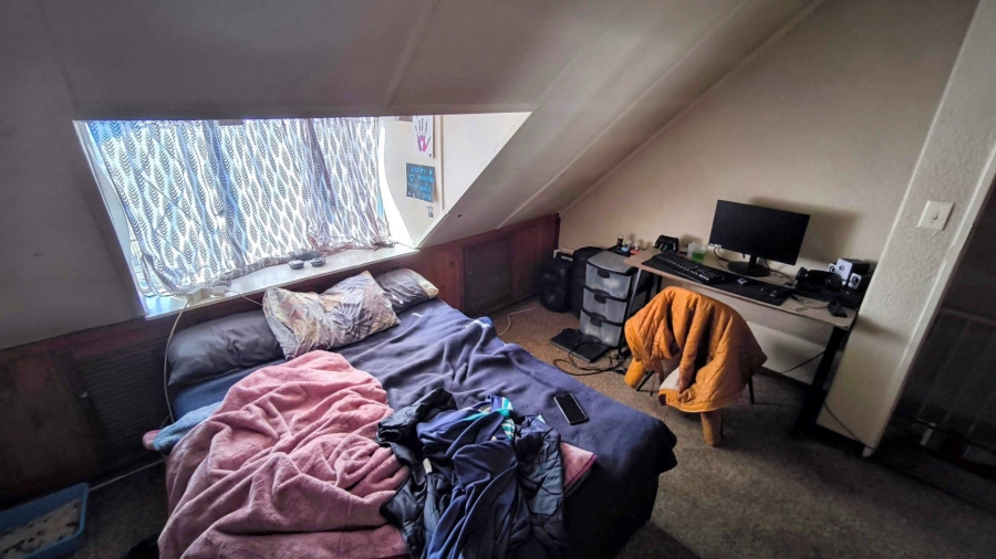 To Let 4 Bedroom Property for Rent in Brackenhurst Gauteng