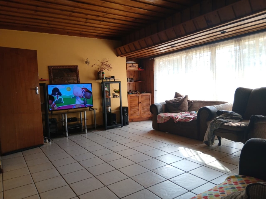 4 Bedroom Property for Sale in Brackenhurst Gauteng