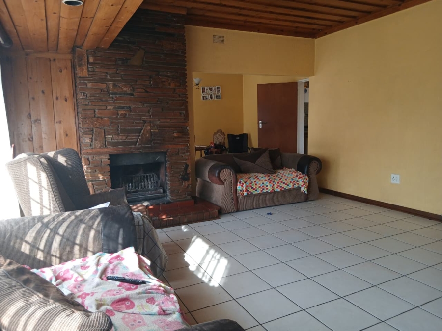 4 Bedroom Property for Sale in Brackenhurst Gauteng
