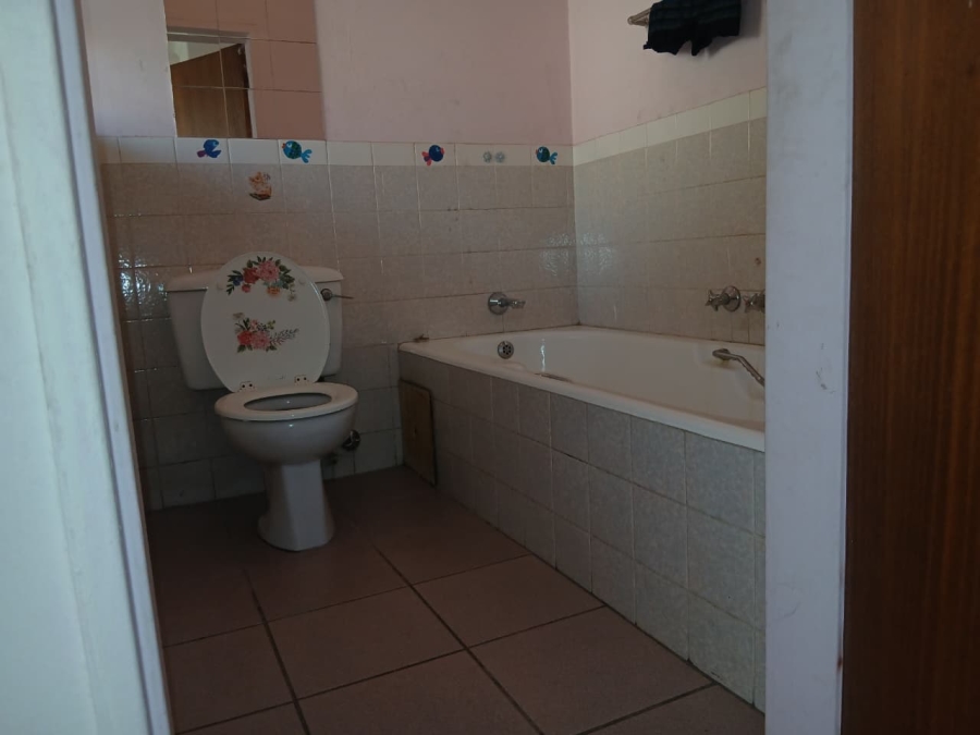 4 Bedroom Property for Sale in Brackenhurst Gauteng