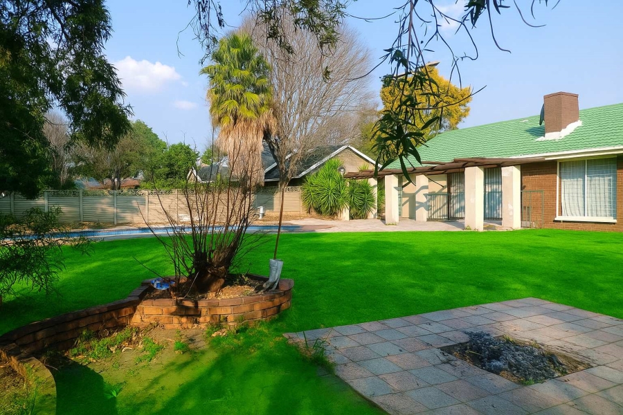 4 Bedroom Property for Sale in Brackenhurst Gauteng