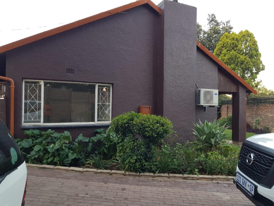 2 Bedroom Property for Sale in Bordeaux Gauteng