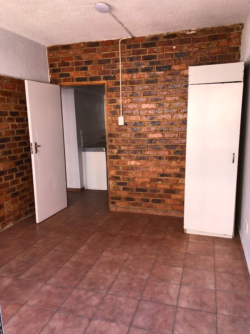 To Let 0 Bedroom Property for Rent in Hillbrow Gauteng