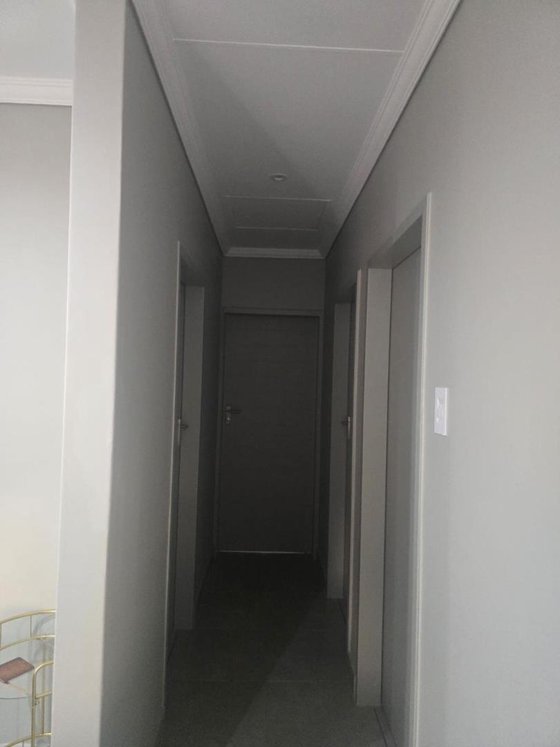 To Let 3 Bedroom Property for Rent in Lion Pride Gauteng