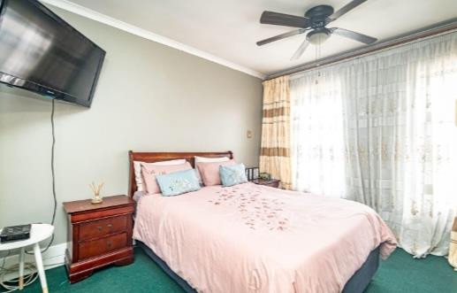 To Let 3 Bedroom Property for Rent in Corlett Gardens Gauteng