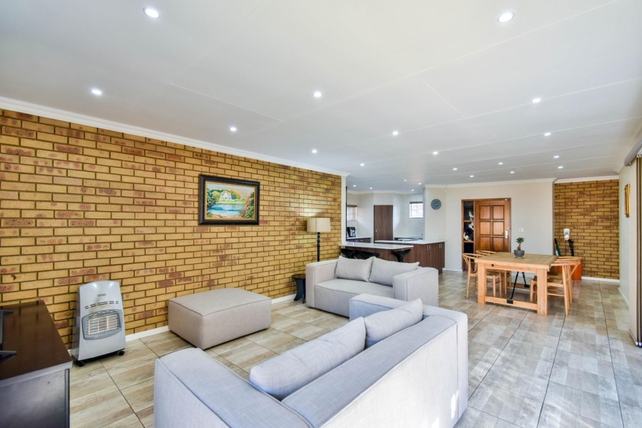 3 Bedroom Property for Sale in Moreleta Park Gauteng