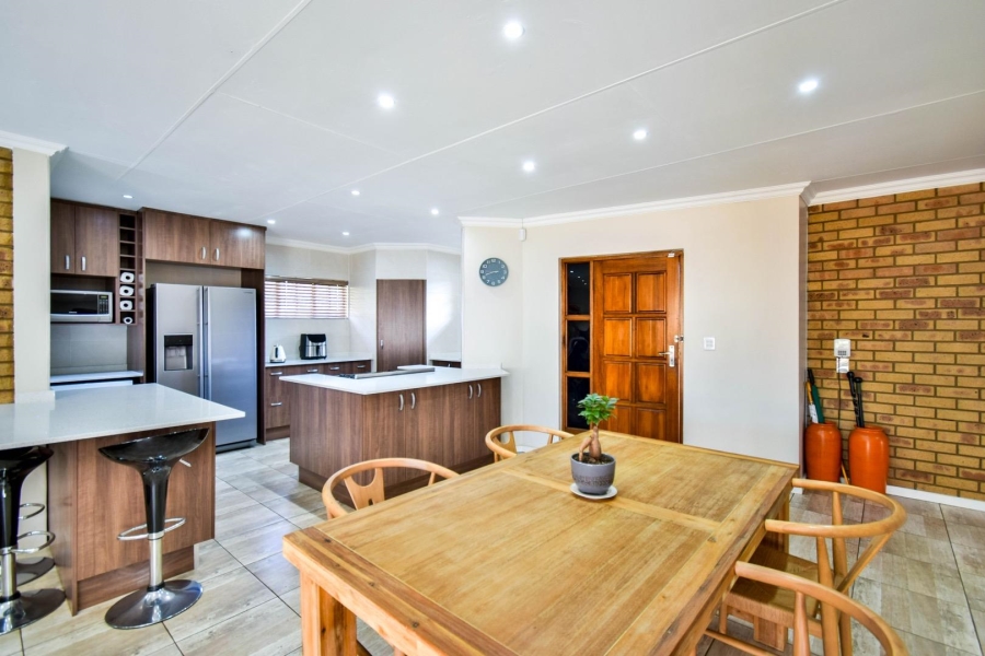 3 Bedroom Property for Sale in Moreleta Park Gauteng
