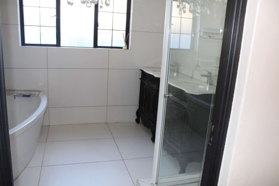 3 Bedroom Property for Sale in Doornkloof A H Gauteng