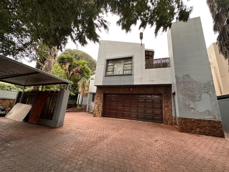 To Let 3 Bedroom Property for Rent in Wilro Park Gauteng