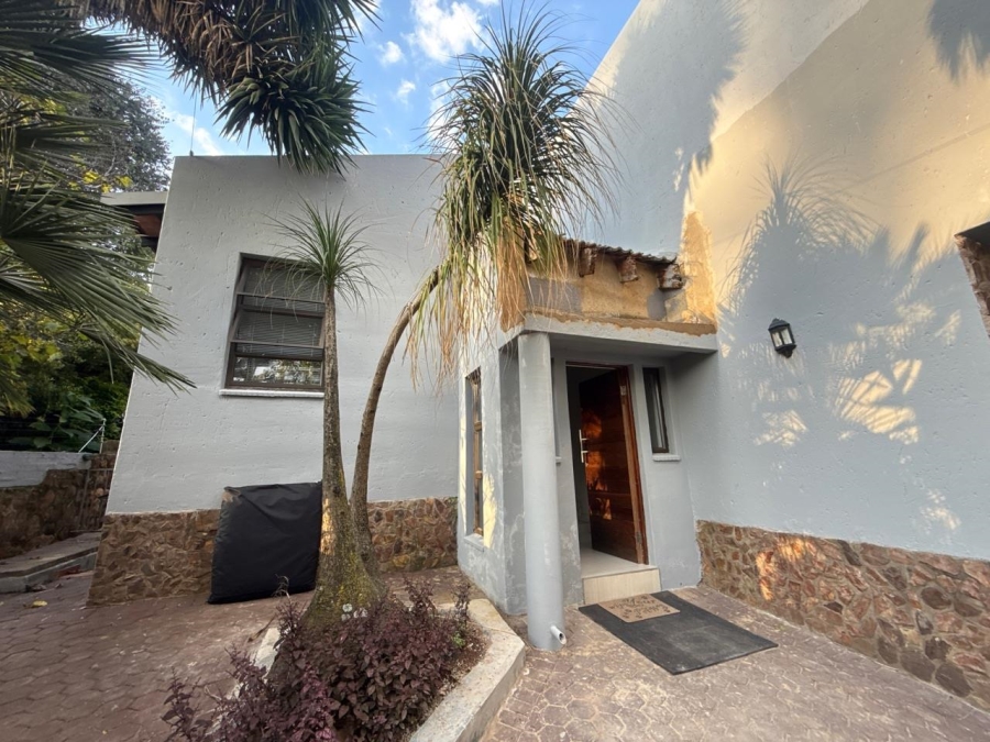 To Let 3 Bedroom Property for Rent in Wilro Park Gauteng