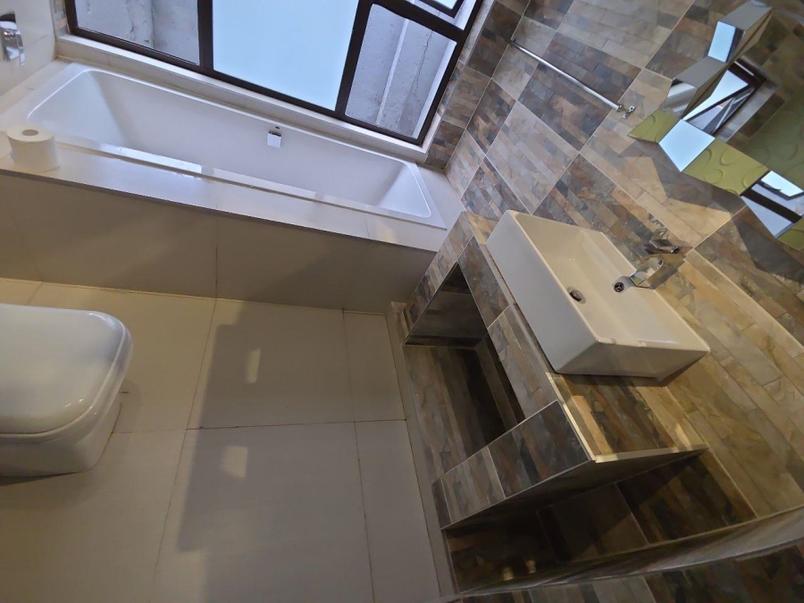 To Let 3 Bedroom Property for Rent in Wilro Park Gauteng