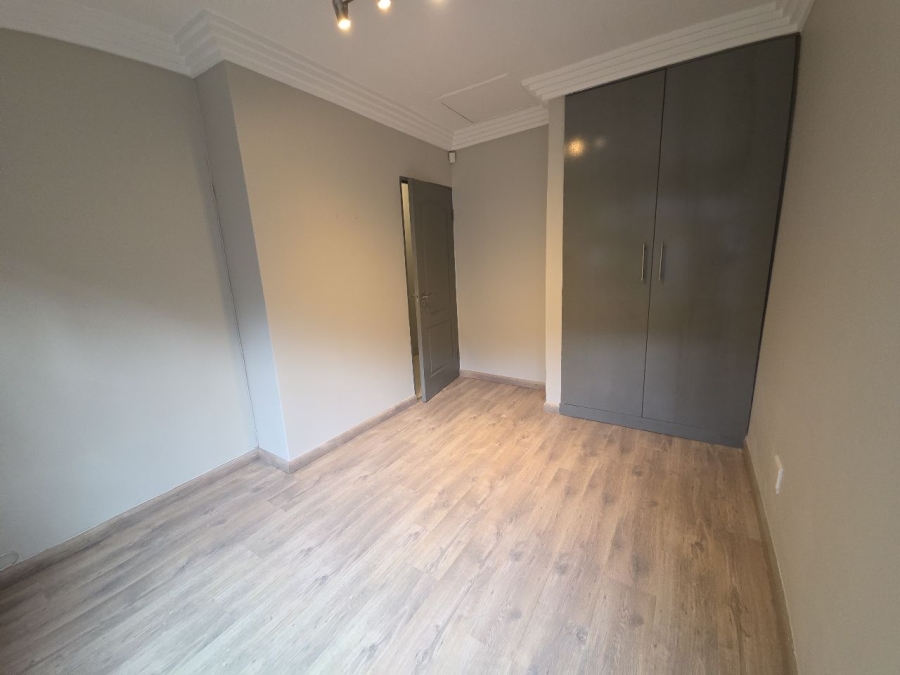 To Let 3 Bedroom Property for Rent in Wilro Park Gauteng