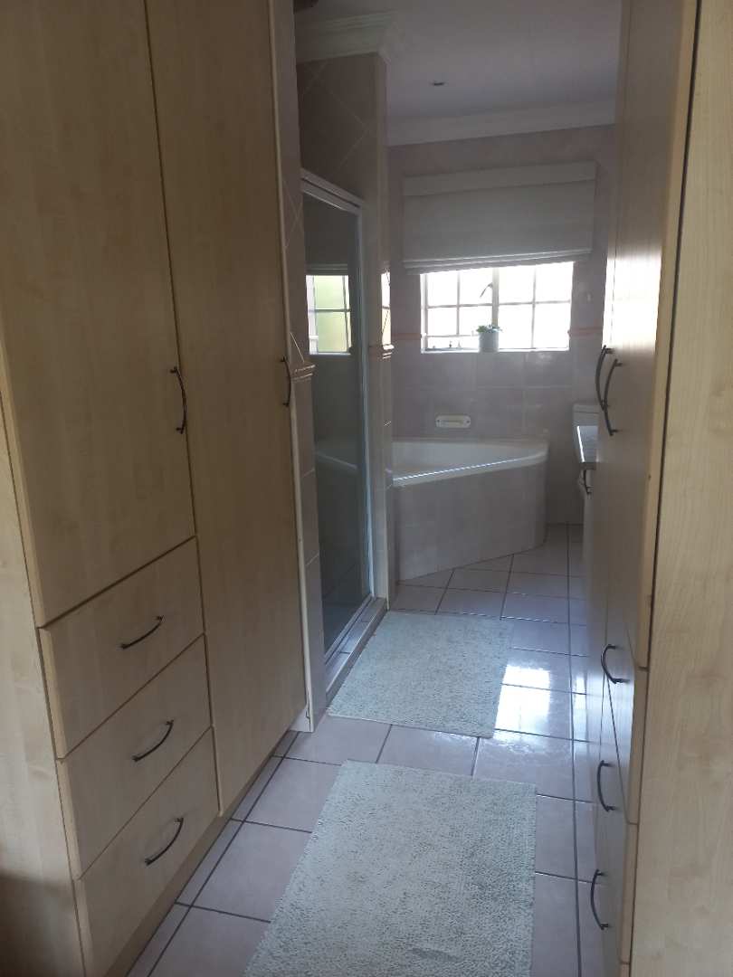 3 Bedroom Property for Sale in Clubview Gauteng