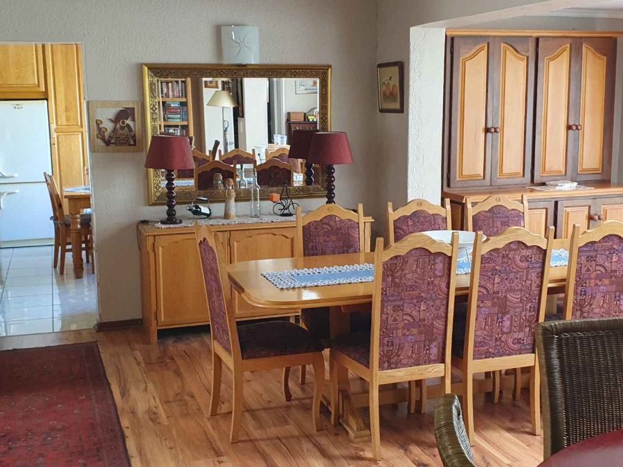 4 Bedroom Property for Sale in Bassonia Gauteng
