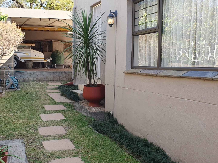 4 Bedroom Property for Sale in Bassonia Gauteng