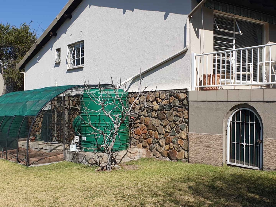 4 Bedroom Property for Sale in Bassonia Gauteng