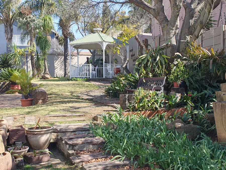 4 Bedroom Property for Sale in Bassonia Gauteng