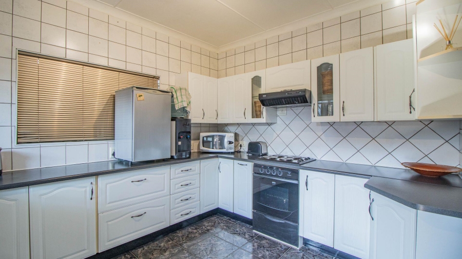 Commercial Property for Sale in Selection Park Gauteng