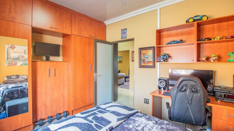 Commercial Property for Sale in Selection Park Gauteng