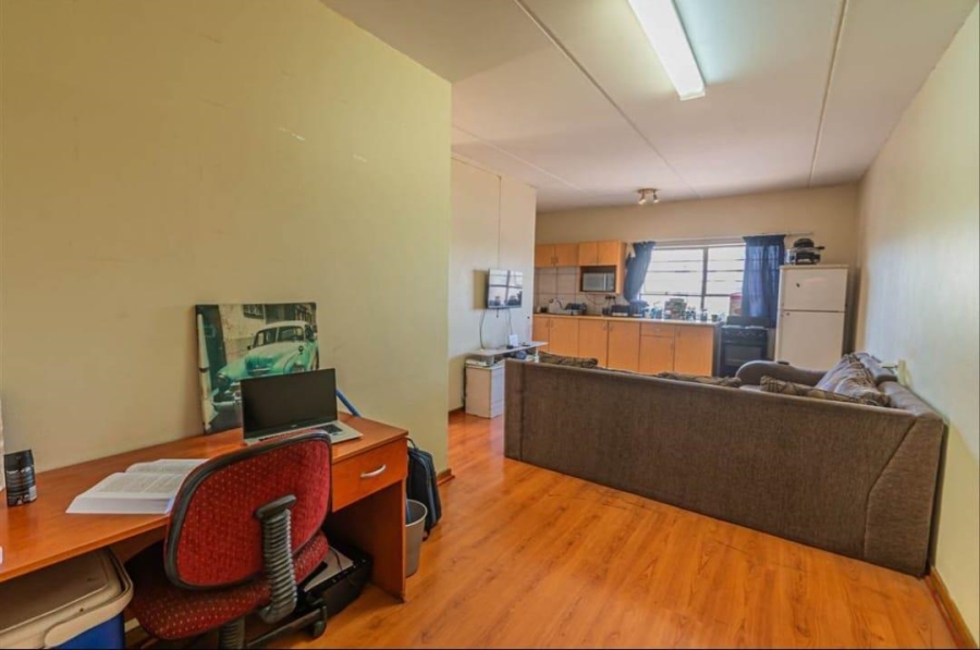 1 Bedroom Property for Sale in Hillcrest Gauteng