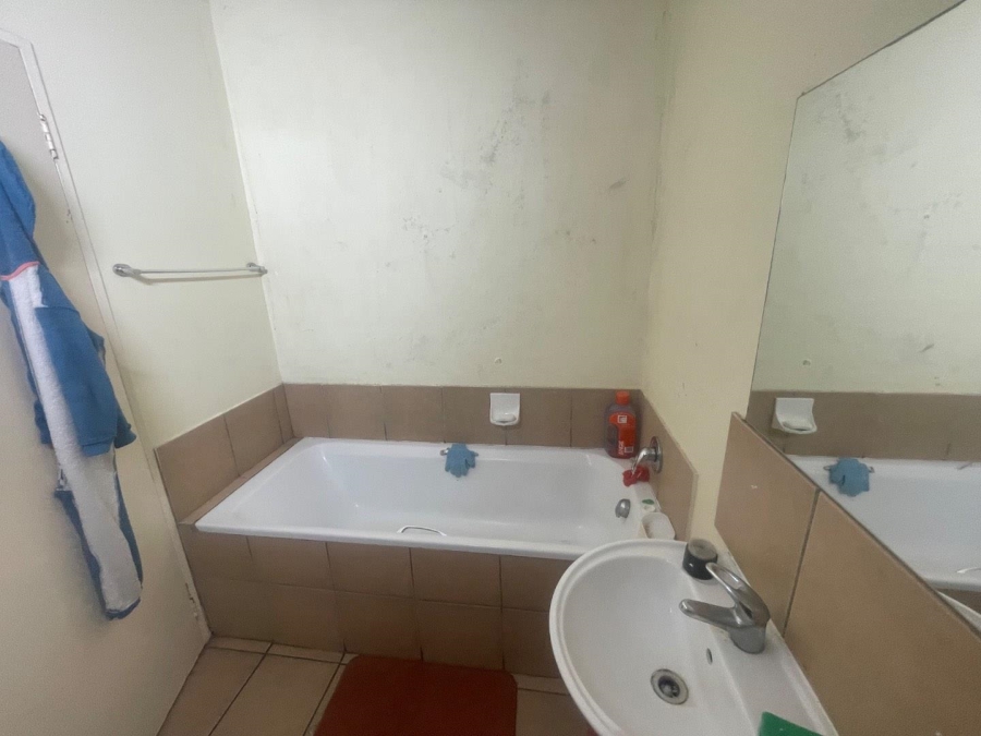 2 Bedroom Property for Sale in Esther Park Gauteng