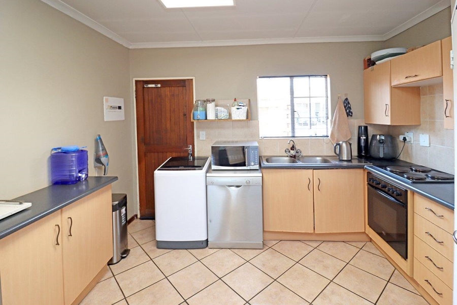 2 Bedroom Property for Sale in Elardus Park Gauteng