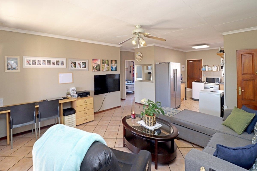 2 Bedroom Property for Sale in Elardus Park Gauteng