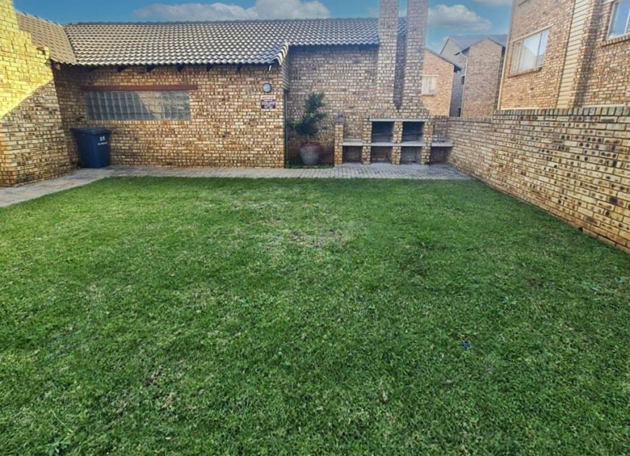 To Let 3 Bedroom Property for Rent in Celtisdal Gauteng