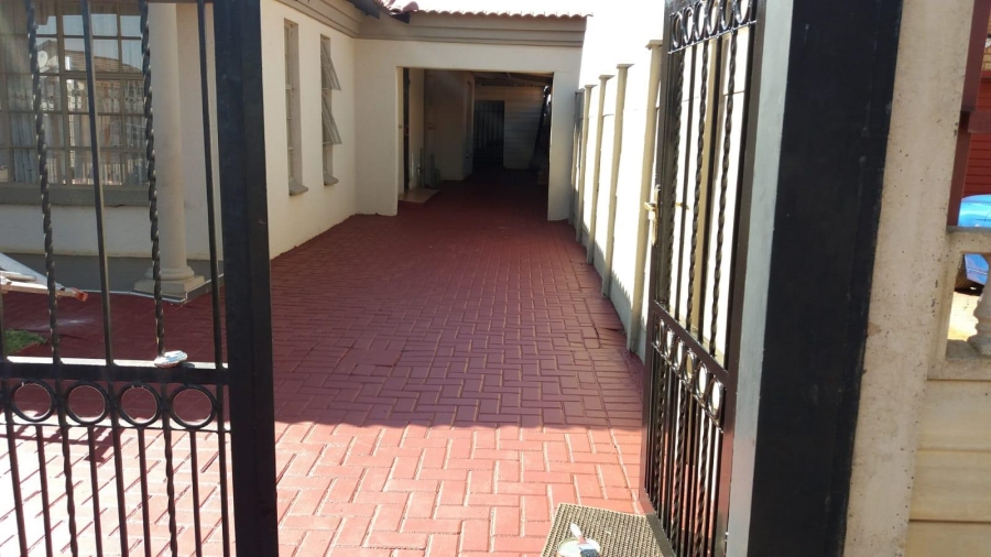 3 Bedroom Property for Sale in Soshanguve VV Gauteng