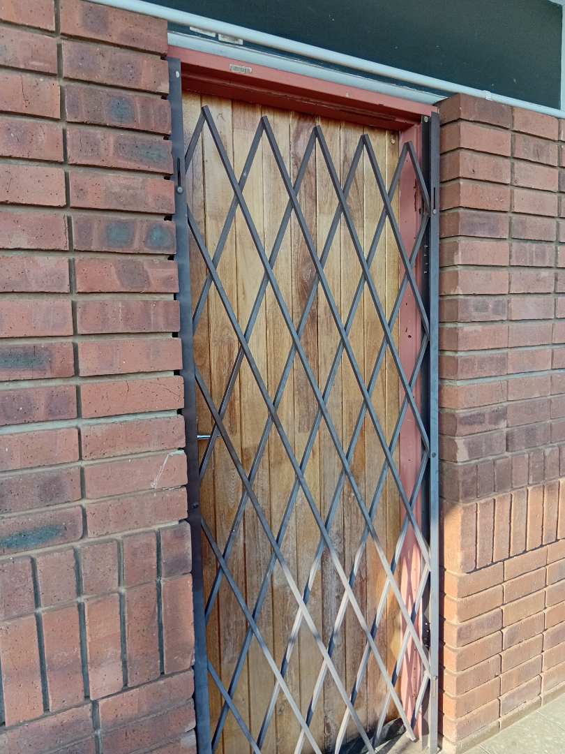 1 Bedroom Property for Sale in Sunnyside Gauteng