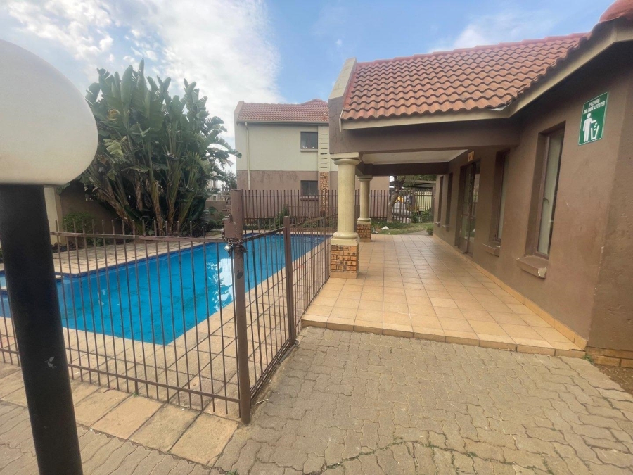 1 Bedroom Property for Sale in Esther Park Gauteng