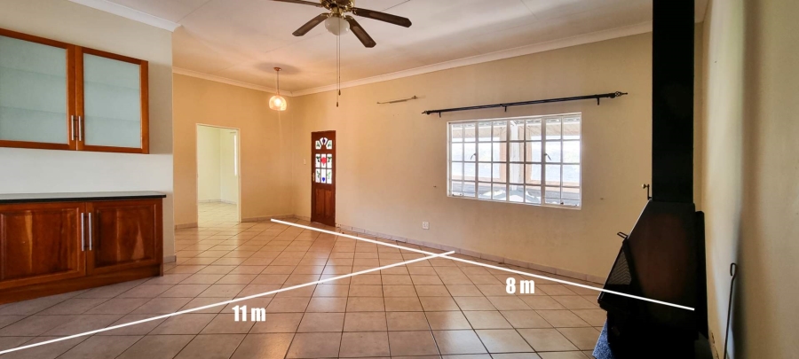 To Let 3 Bedroom Property for Rent in Flora Park Gauteng