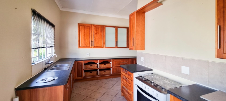 To Let 3 Bedroom Property for Rent in Flora Park Gauteng