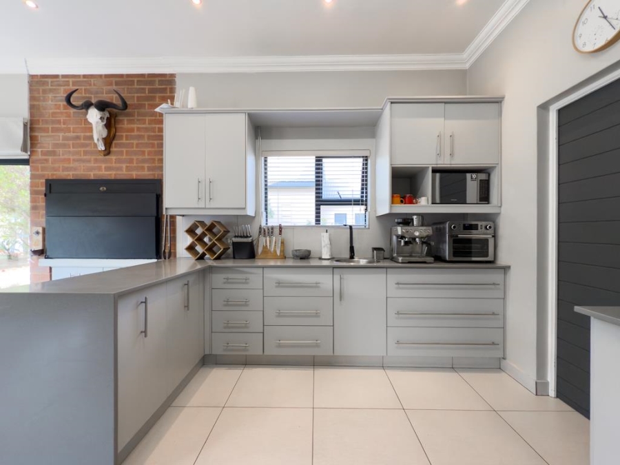 3 Bedroom Property for Sale in Midstream Hill Gauteng