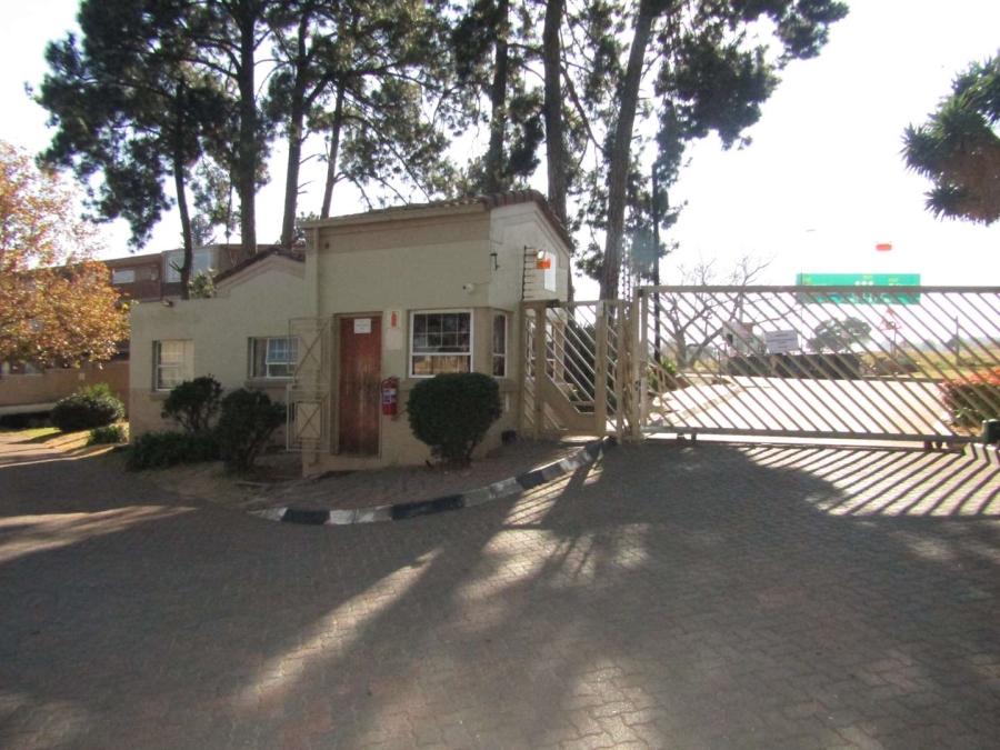 1 Bedroom Property for Sale in Rembrandt Park Gauteng