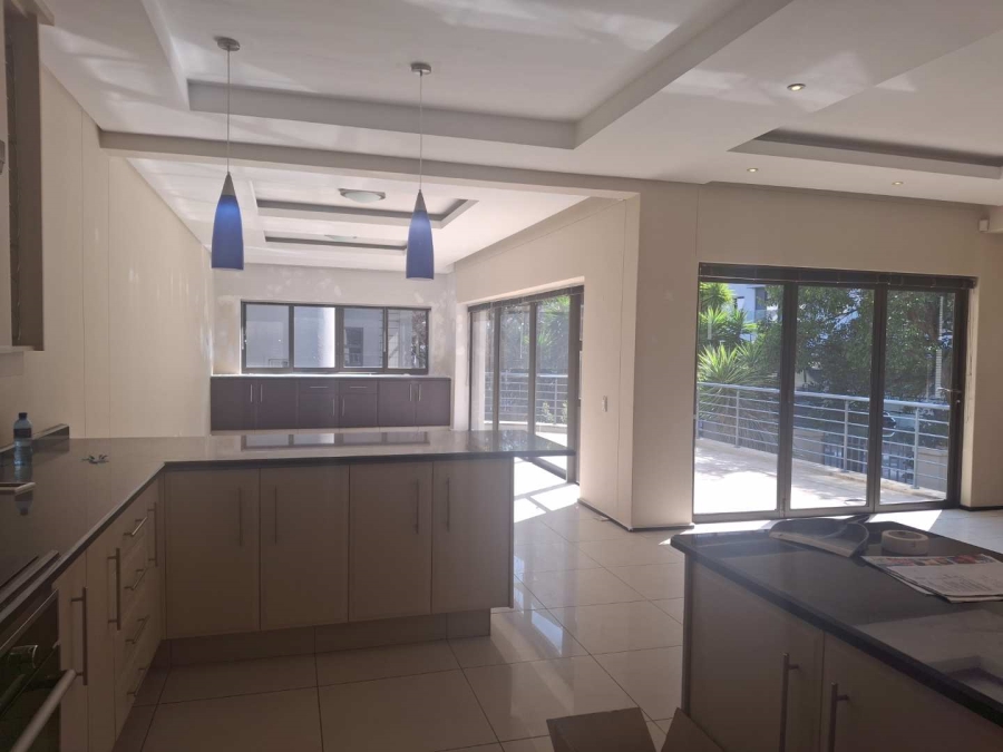 To Let 2 Bedroom Property for Rent in Melrose Gauteng