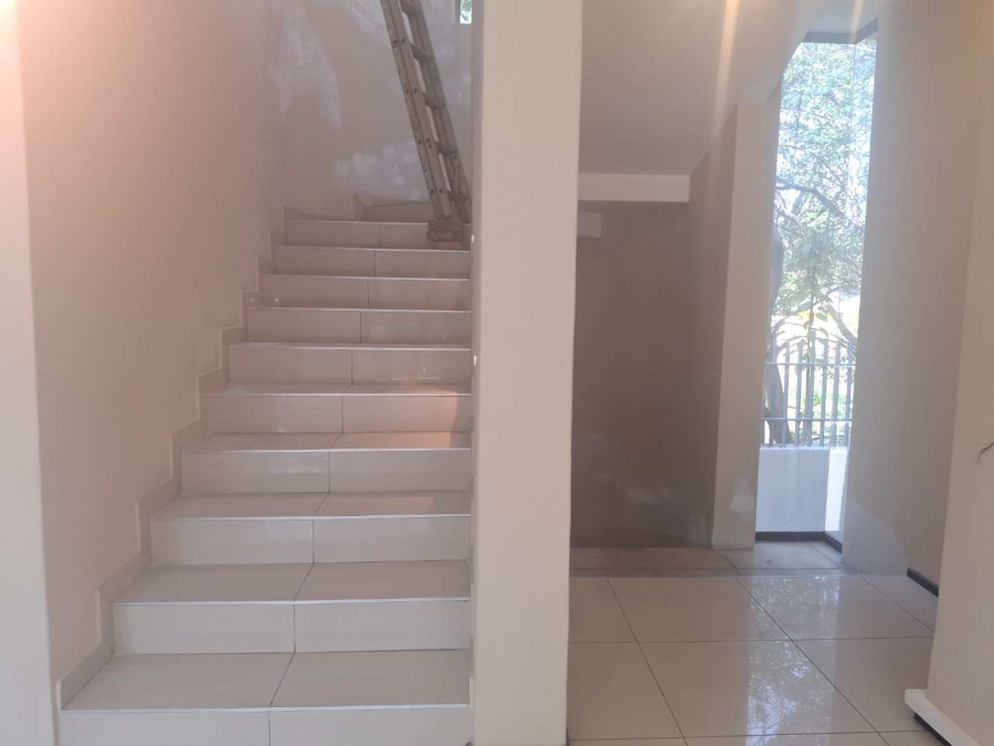 To Let 2 Bedroom Property for Rent in Melrose Gauteng