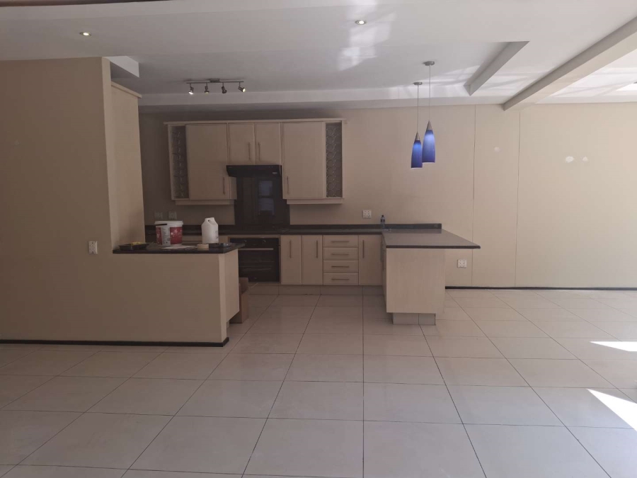 To Let 2 Bedroom Property for Rent in Melrose Gauteng