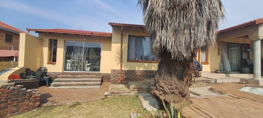 3 Bedroom Property for Sale in Elandspark Gauteng