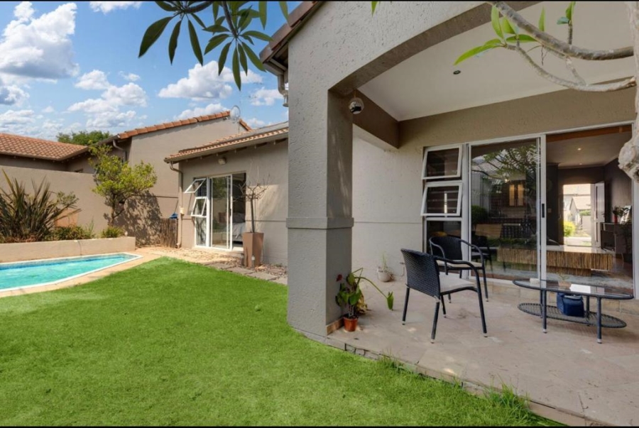 2 Bedroom Property for Sale in Wendywood Gauteng
