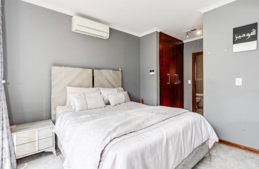 2 Bedroom Property for Sale in Wendywood Gauteng