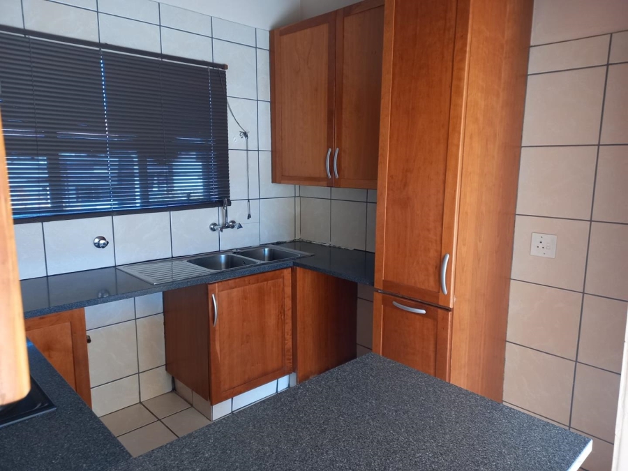 To Let 2 Bedroom Property for Rent in Northgate Gauteng