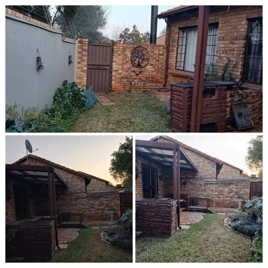 2 Bedroom Property for Sale in Hennopspark Gauteng