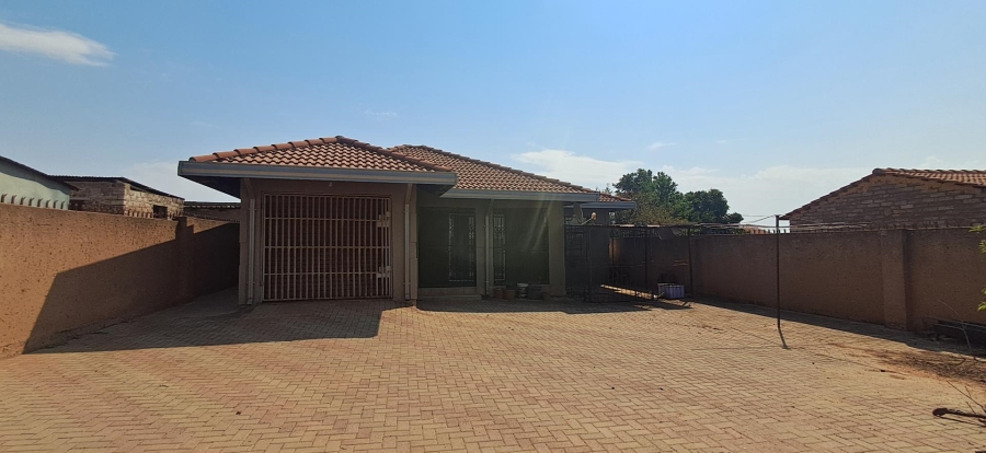 2 Bedroom Property for Sale in Soshanguve Pp2 Gauteng